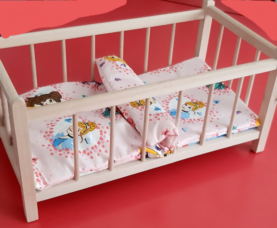 Postýlka pro panenky s peřinkami pejsci