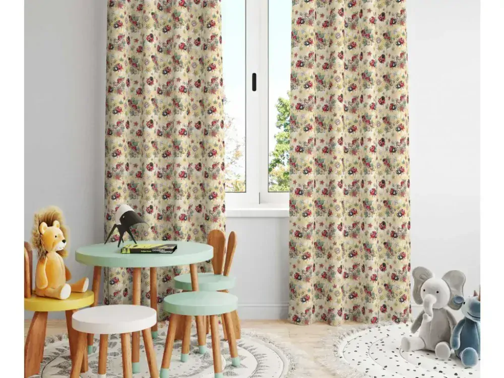 Zatemňovací závěs Berušky