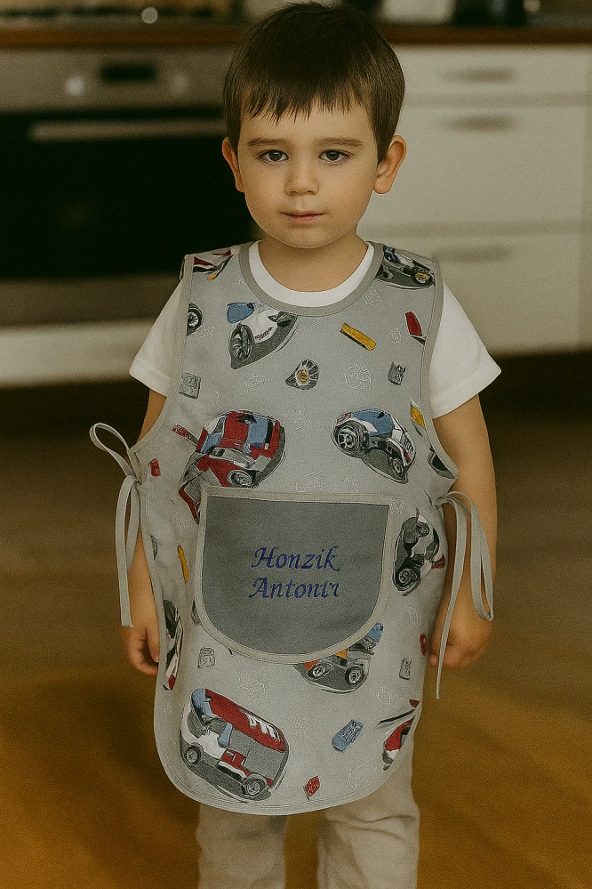 Dětská zástěrka auta