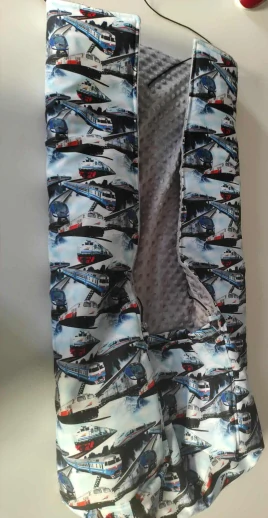 Zimní Nánožník na invalidní kočárek/vozík  Vlaky