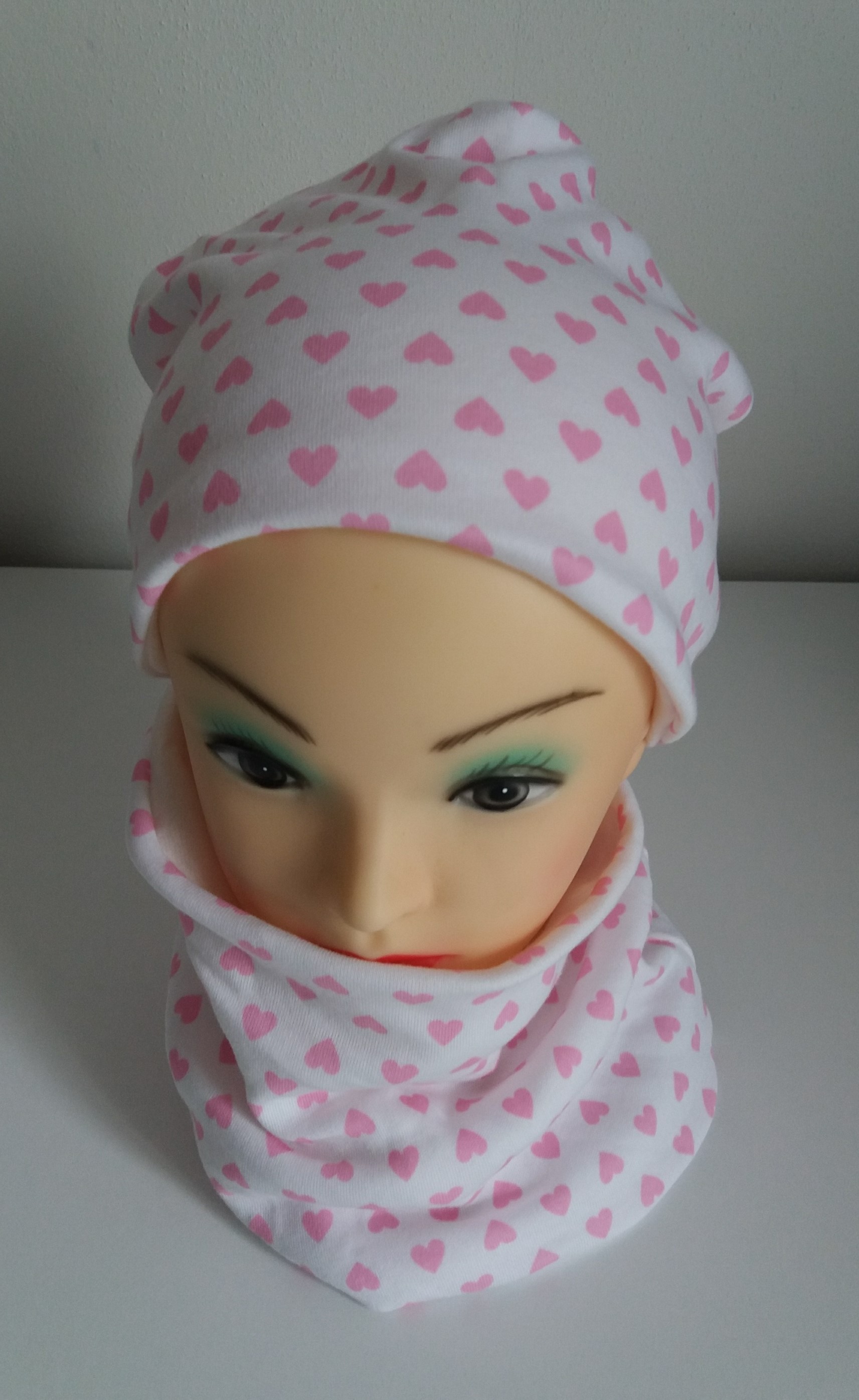 Dětská čepice srdíčka růžová