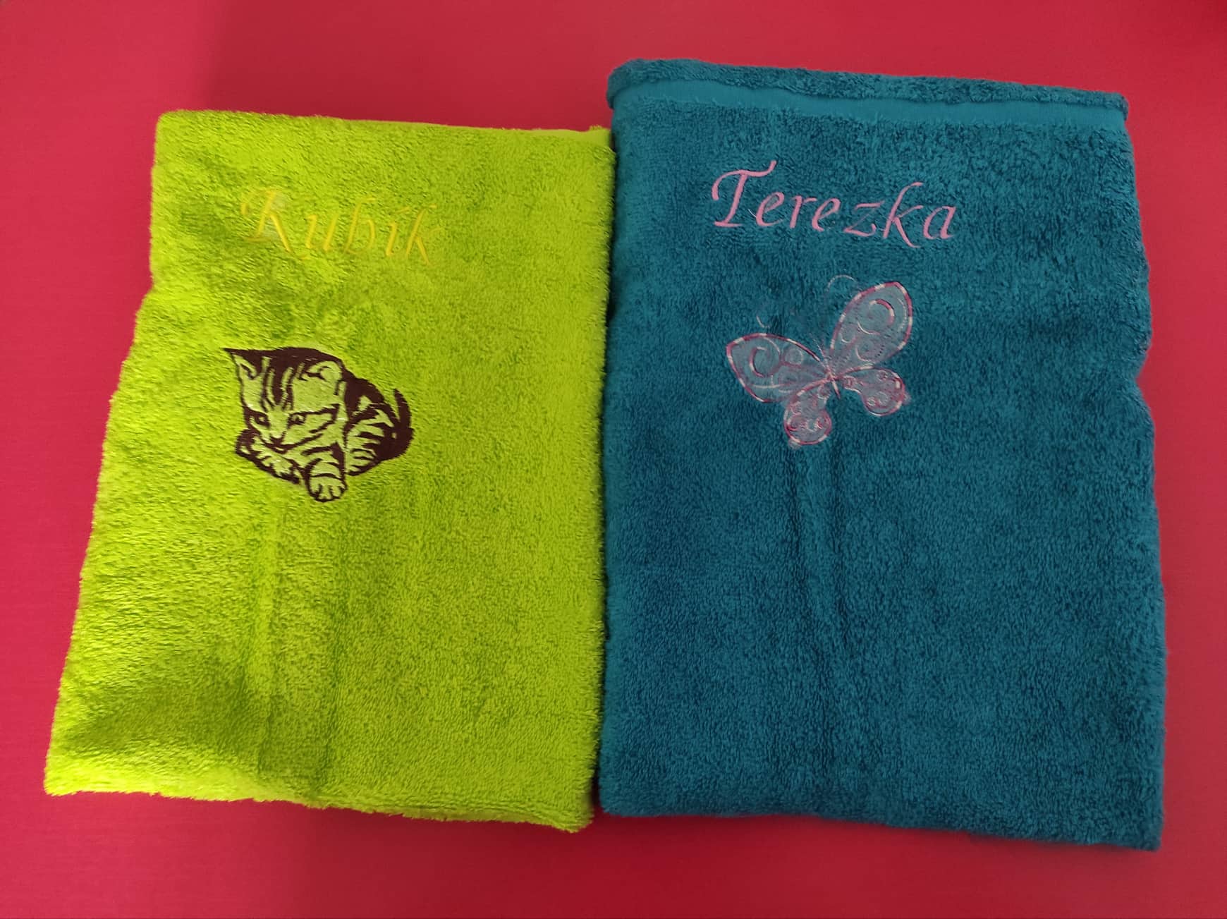 Ručník se jménem a výšivkou