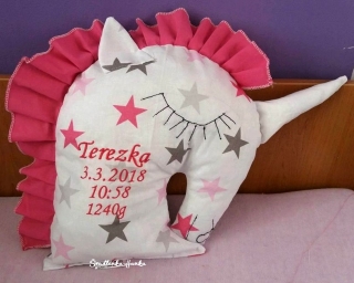 Polštářek jednorožec s iniciály narození