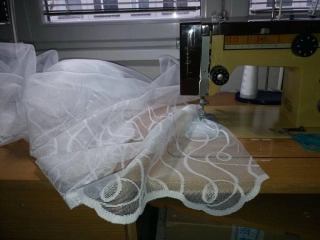 Začištění záclony / obruba jednotná cena